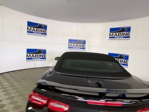 Used 2024 Chevrolet Camaro LT RWD image 9