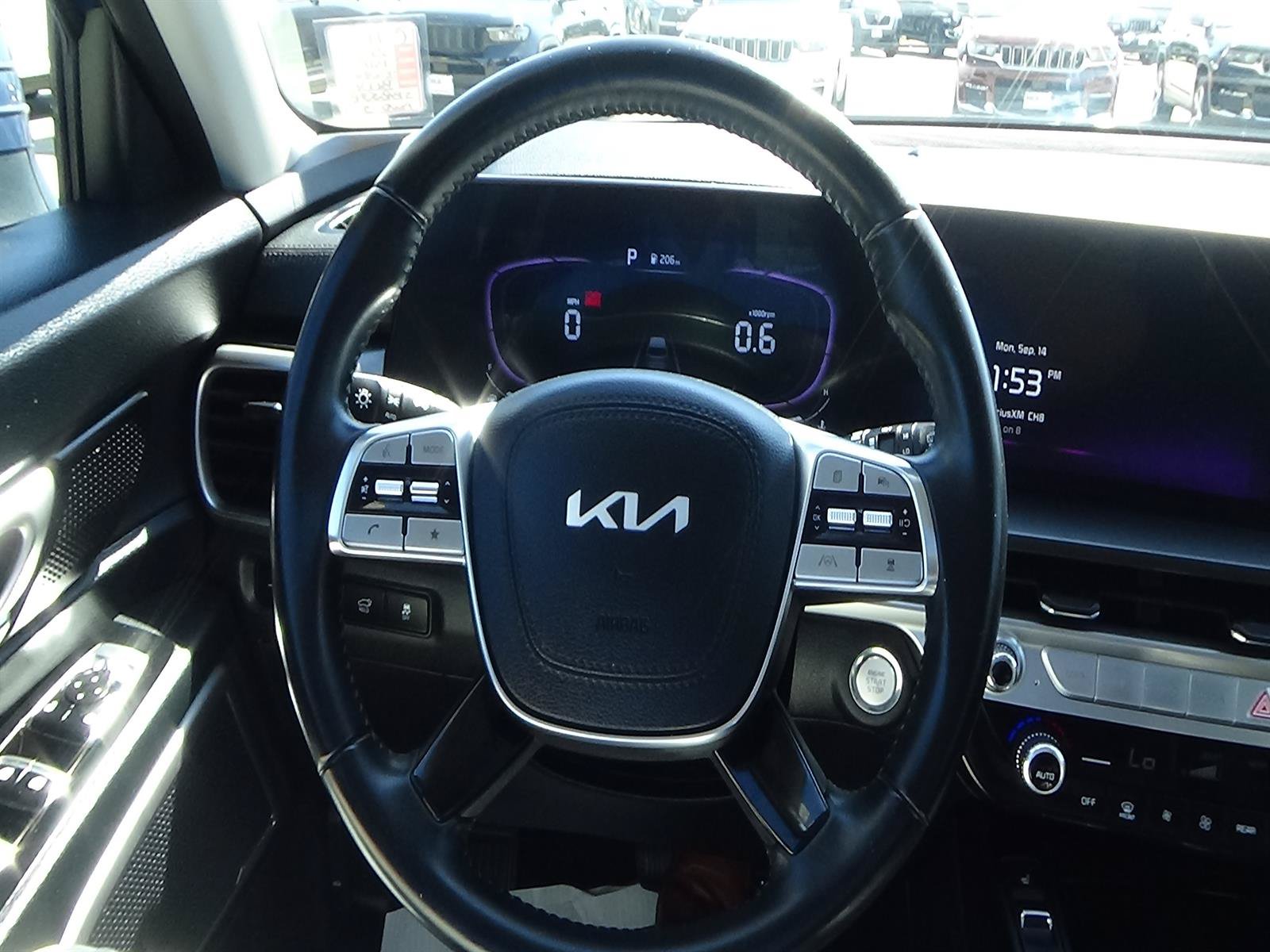 Used 2025 Kia Telluride S AWD/4WD image 23