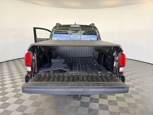 Used 2023 Toyota Tacoma SR AWD/4WD image 14