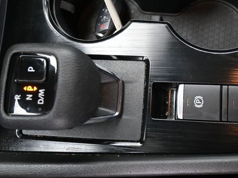 Used 2022 Nissan Rogue SV image 26