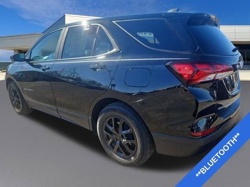 Used 2023 Chevrolet Equinox LS w/ LS Convenience Package image 3