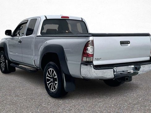 Used 2010 Toyota Tacoma PreRunner image 5