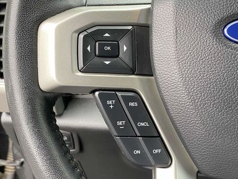 Used 2020 Ford F150 Lariat image 24