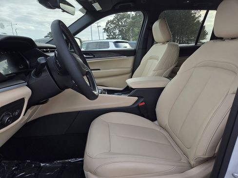 New 2026 Jeep Grand Cherokee Limited AWD/4WD image 11