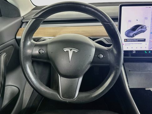 Used 2018 Tesla Model 3 Long Range RWD image 17