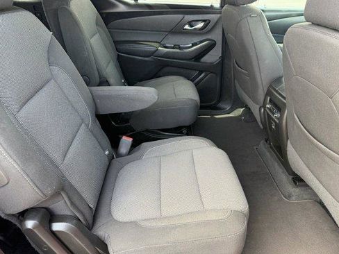 Used 2023 Chevrolet Traverse LT AWD/4WD image 14
