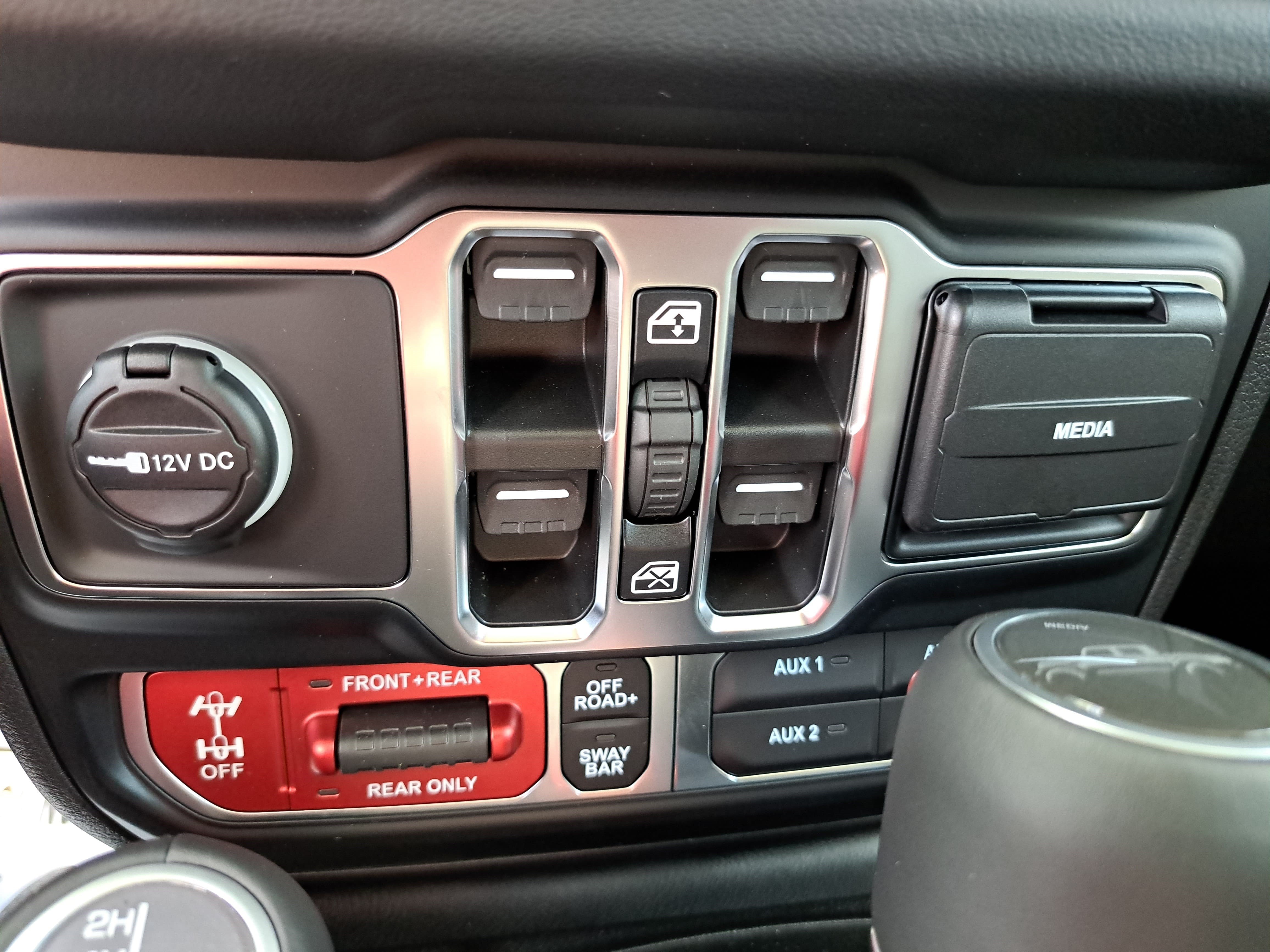 New 2026 Jeep Gladiator Rubicon AWD/4WD image 23