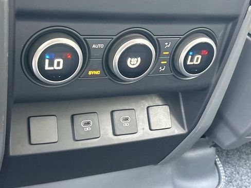 Used 2024 Land Rover Defender 110 SE AWD/4WD image 22