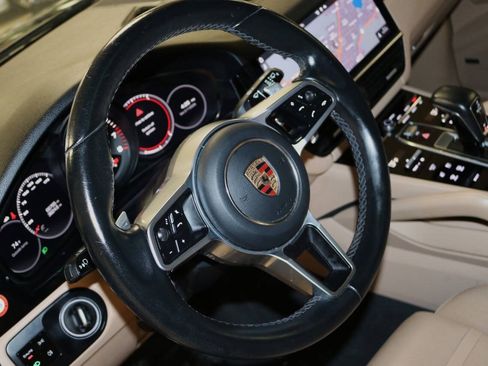 Used 2020 Porsche Cayenne Turbo AWD/4WD image 73