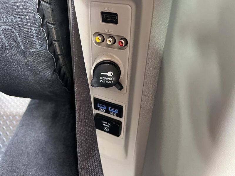 Used 2017 Dodge Grand Caravan SE w/ Power Window Group FWD image 34