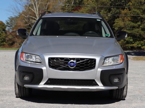 Used 2016 Volvo XC70 T5 Platinum w/ Climate Package image 39