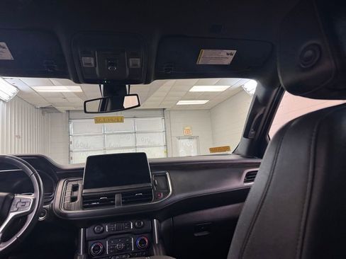 Used 2022 Chevrolet Suburban Z71 image 23