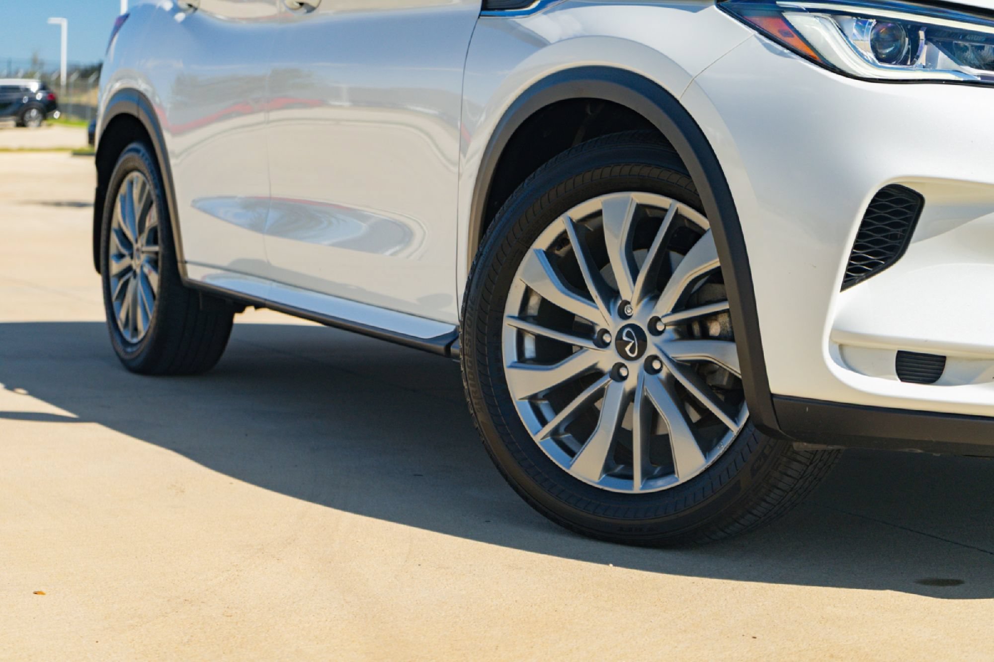 Certified 2025 INFINITI QX50 Luxe AWD/4WD image 2