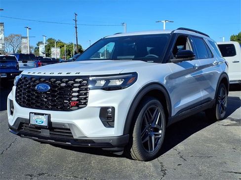 New 2026 Ford Explorer ST image 1