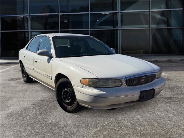 Used 2002 Buick Century Custom w/ Custom Premium Pkg FWD image 2