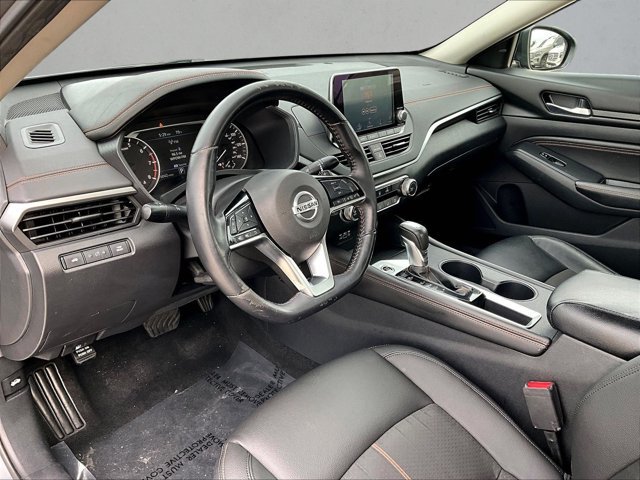 Used 2019 Nissan Altima 2.5 SR FWD image 14