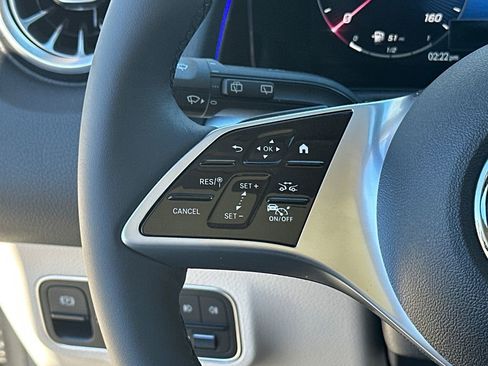 New 2026 Mercedes-Benz GLB 250 image 27