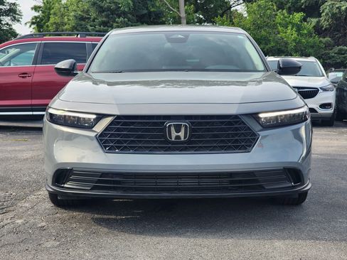 Used 2025 Honda Accord SE image 2