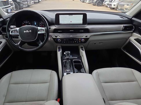 Used 2022 Kia Telluride EX w/ EX Premium Package image 10