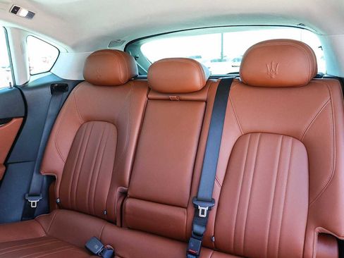 Used 2017 Maserati Levante S AWD/4WD image 24