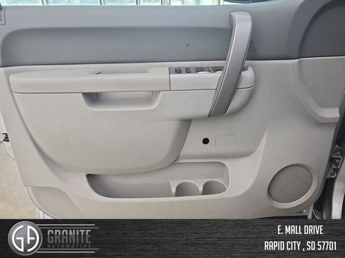 Used 2011 GMC Sierra 1500 SLE w/ Power Tech Package image 10