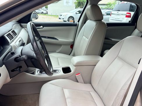Used 2008 Chevrolet Impala LTZ FWD image 9
