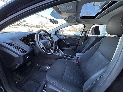 Used 2017 Ford Focus SEL w/ Cold Weather Package image 4