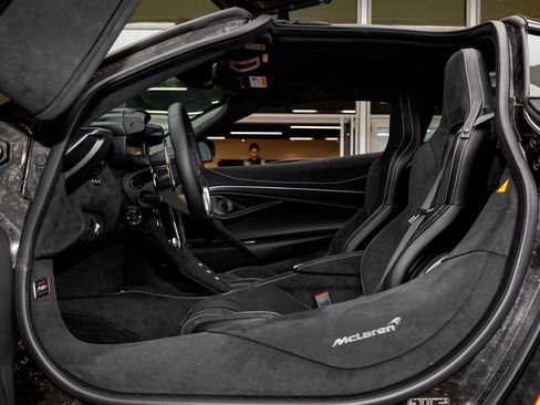 New 2026 McLaren 750S image 23