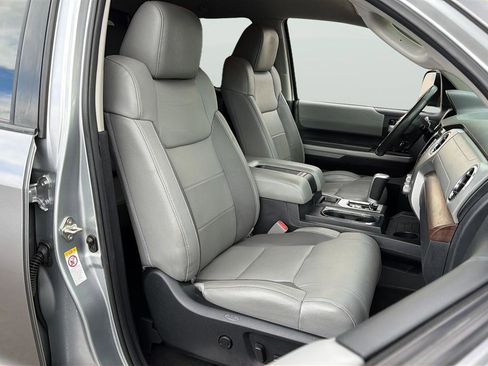 Used 2019 Toyota Tundra Limited w/ Limited Premium Package image 14