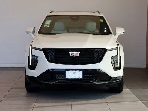 Used 2024 Cadillac XT4 Sport AWD/4WD image 5