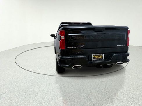 Used 2019 Chevrolet Silverado 1500 Custom w/ Custom Value Package AWD/4WD image 5