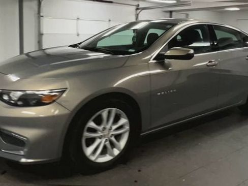 Certified 2018 Chevrolet Malibu LT w/ Leather Package FWD image 4