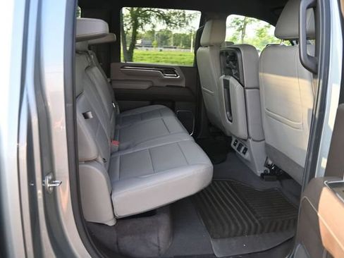 Used 2024 Chevrolet Silverado 3500 LTZ AWD/4WD image 12