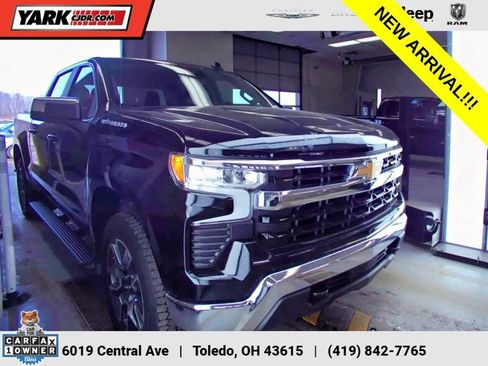 Used 2024 Chevrolet Silverado 1500 LT image 1