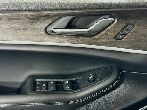 New 2026 Jeep Grand Cherokee L Limited image 13