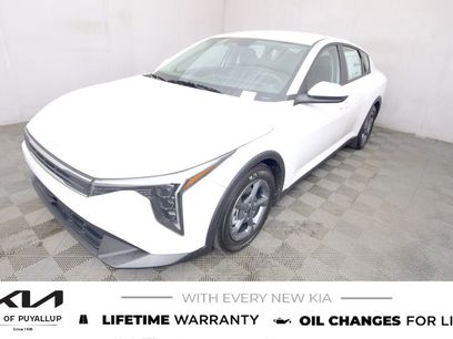New 2025 Kia K4 LXS