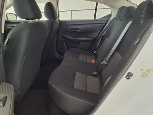 Used 2025 Nissan Sentra SV FWD image 10