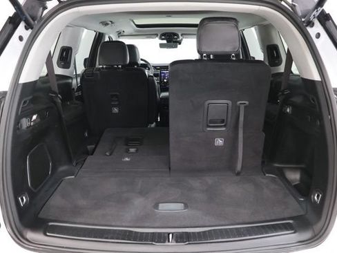 Used 2023 Jeep Grand Cherokee L Limited w/ Luxury Tech Group II AWD/4WD image 41