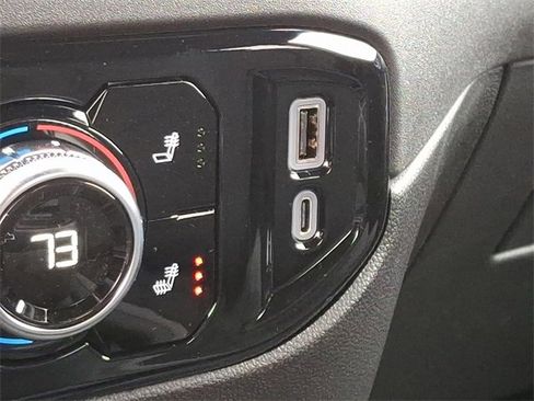 New 2025 GMC Sierra 1500 Elevation image 18