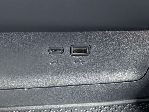 Used 2026 Chevrolet Equinox ACTIV FWD image 21