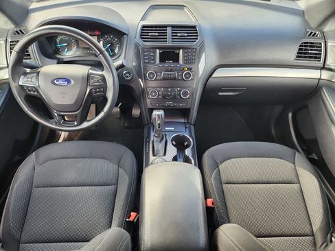 Certified 2018 Ford Explorer XLT image 13