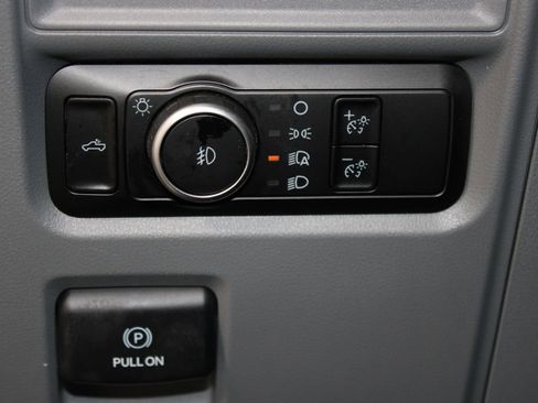 Used 2024 Ford F150 XLT image 23