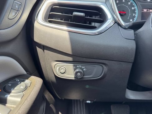 Used 2024 Chevrolet Equinox LS w/ Driver Confidence II Package FWD image 20