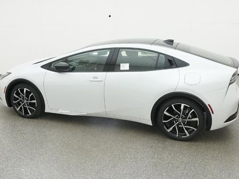 New 2026 Toyota Prius Plug-In Hybrid image 11