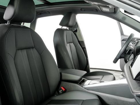 Certified 2025 Audi Q5 Premium Plus w/ Premium Plus image 23