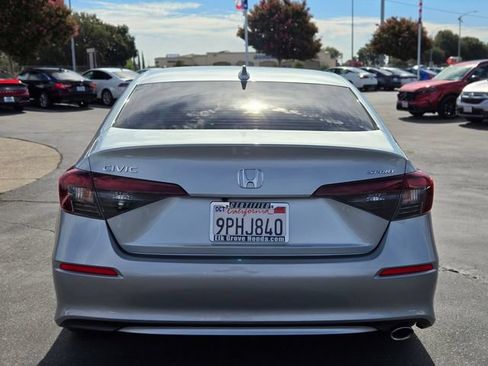 Used 2025 Honda Civic Sport image 5