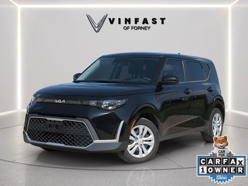 Used 2023 Kia Soul LX FWD image 1