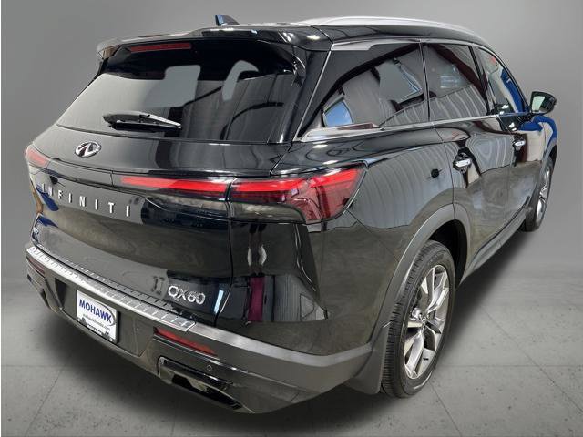 Used 2023 INFINITI QX60 Luxe w/ Performance Audio Package AWD/4WD image 5