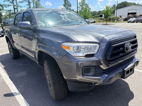 Used 2021 Toyota Tacoma SR AWD/4WD image 3