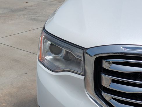 Used 2019 GMC Acadia SLT FWD image 7